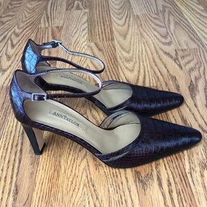 Wine snakeskin pumps